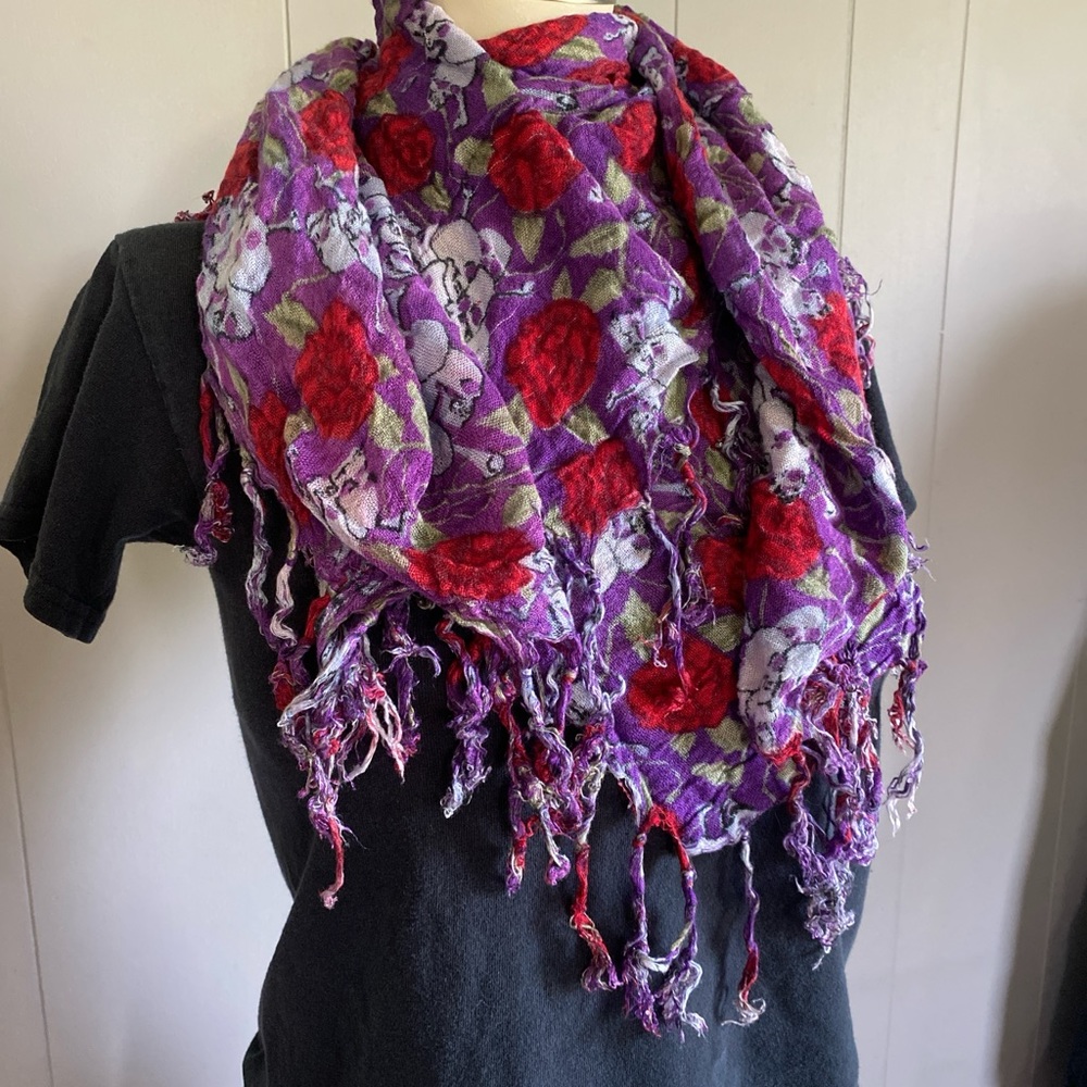 2000s indie skull scarf